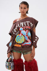 INFINITE COSMOS OVERSIZED GRAPHIC SWEATSHIRT