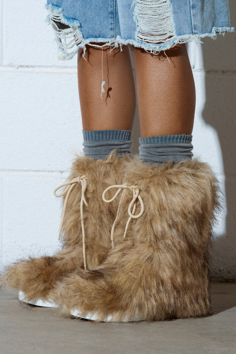AZALEA WANG HAYES BROWN FUR LACE UP FLAT BOOTIE