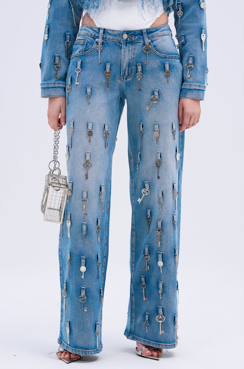 KEY TO THE CITY RELAXED FIT JEANS