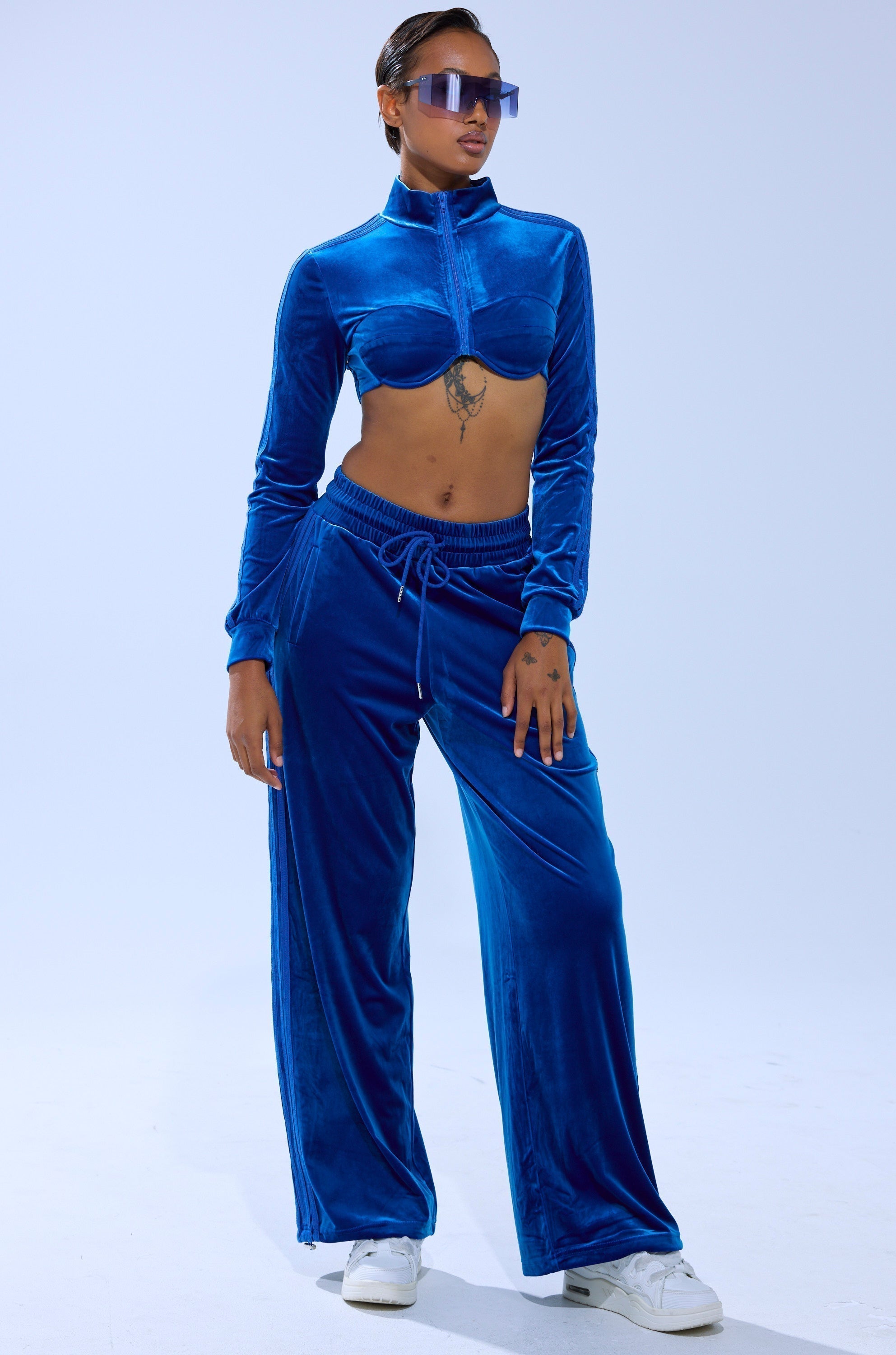 ELECTRIC BLUES CROP ZIP UP SWEATSHIRT