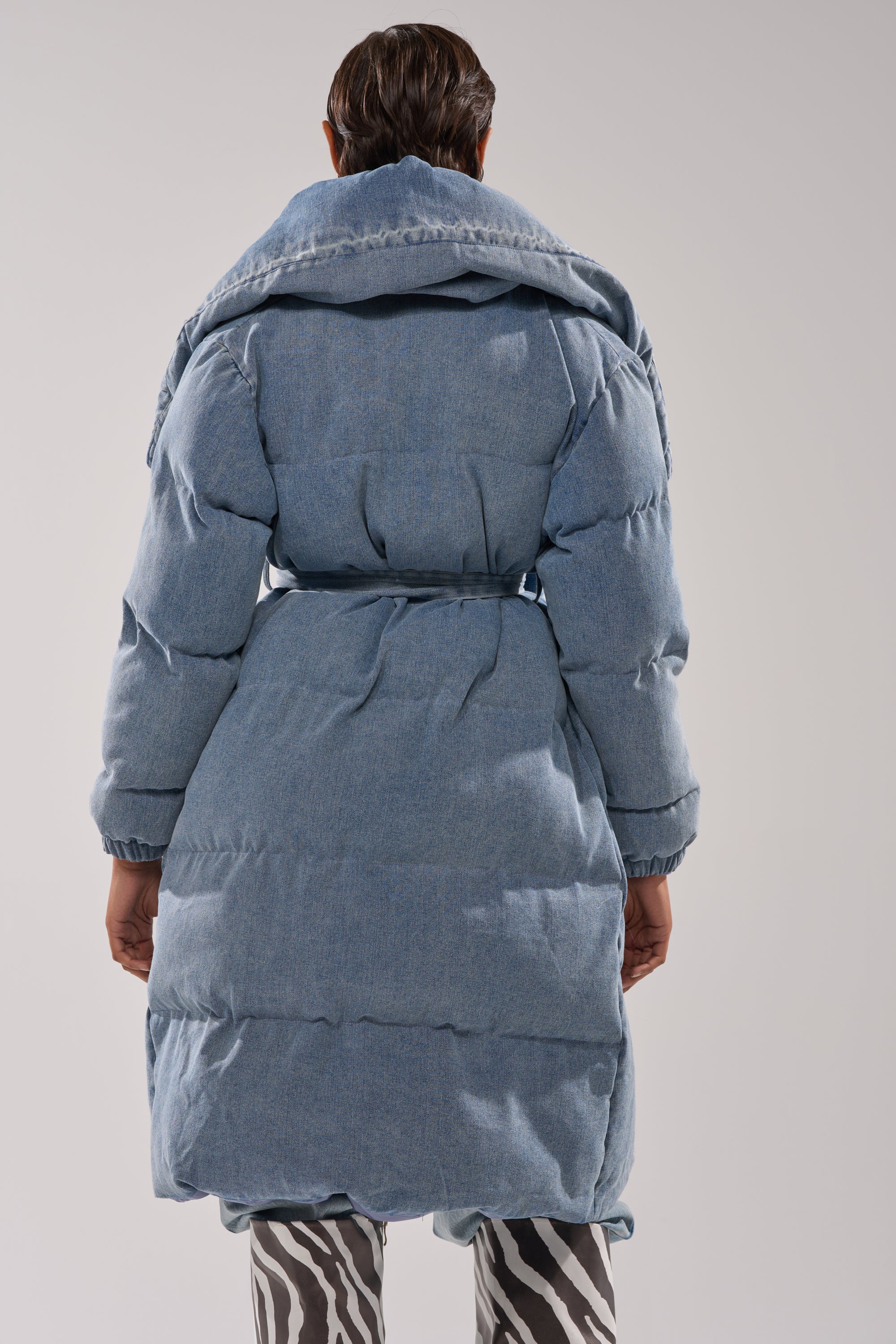 I'M OUTSIDE DENIM PUFFER