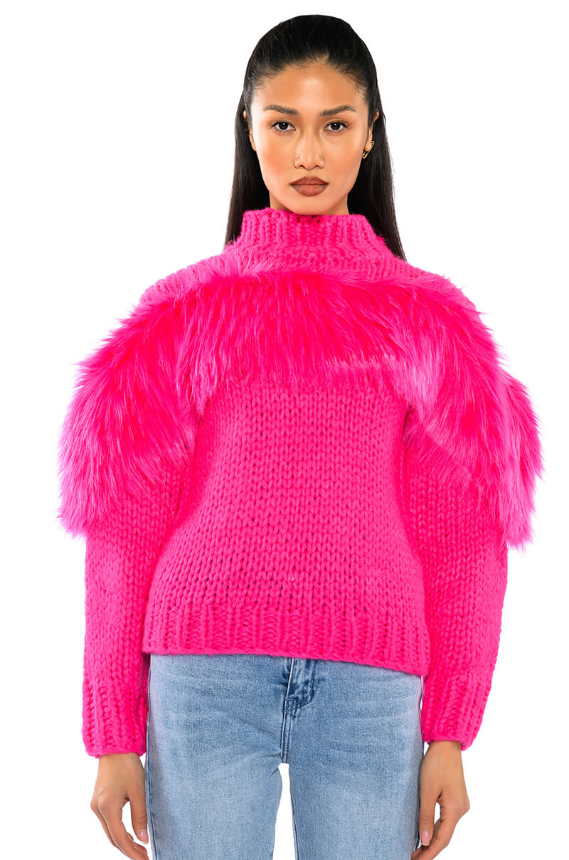 LYLA FAUX FUR DETAIL COZY SWEATER